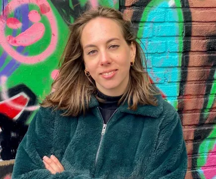 Merel Leijse onderzoekt de toepassingen van de Feelee app in de forensisch jeugdhulp