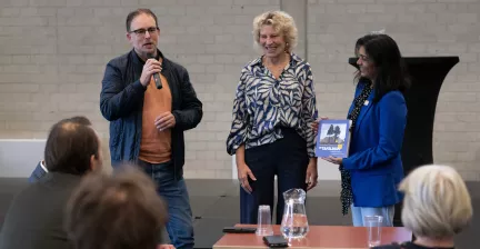 Overhandiging boek Tafelberg